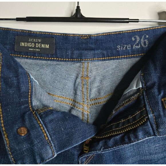 J. Crew Women's Midrise Indigo Denim Jean Shorts Frayed Hem Dark Wash Size 26 - Picture 3 of 7